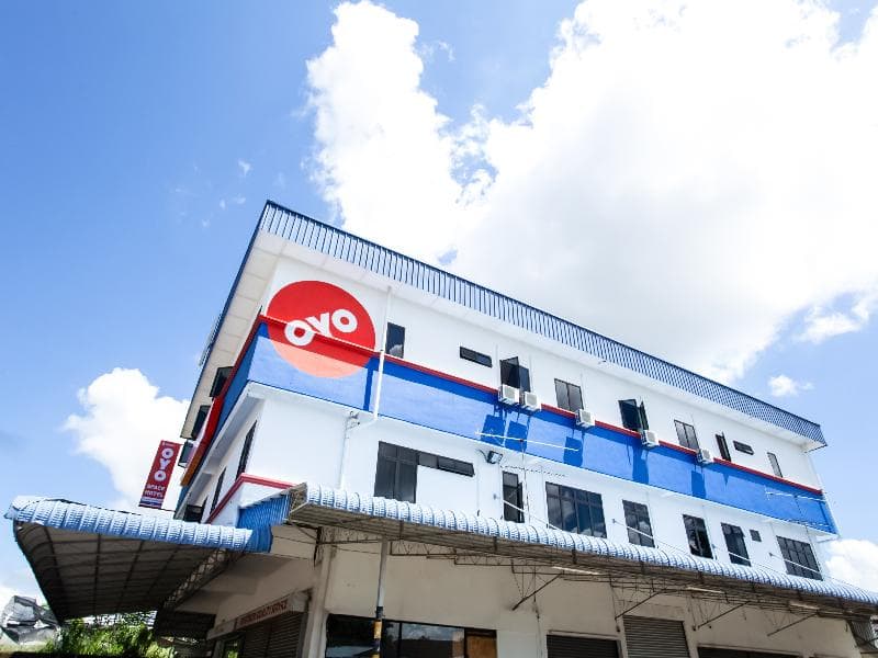 Oyo 89487 Space Hotel 3