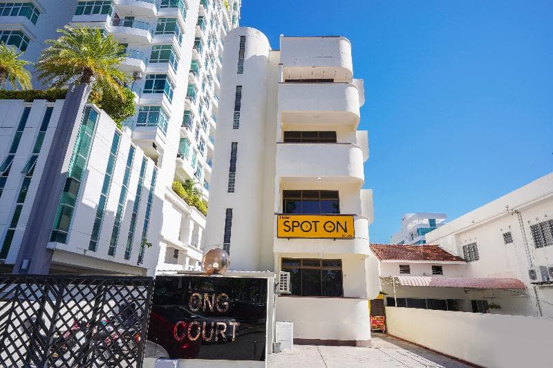 Oyo 89645 Ong's Court 3