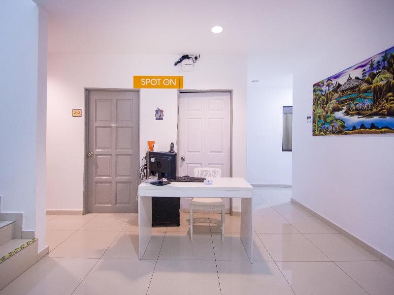 Oyo 89618 Delegant Hotel 4