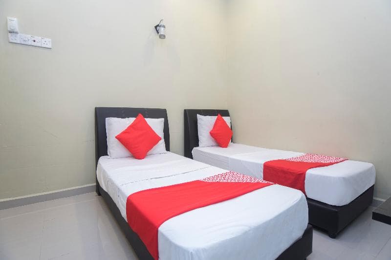 Oyo 1180 Village View Motel 5