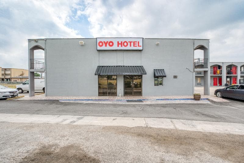 Oyo Hotel San Antonio Lackland Air Force Base West 4