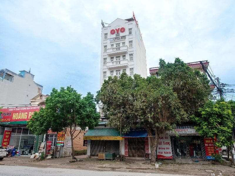 Lenka Hotel by OYO Rooms 1