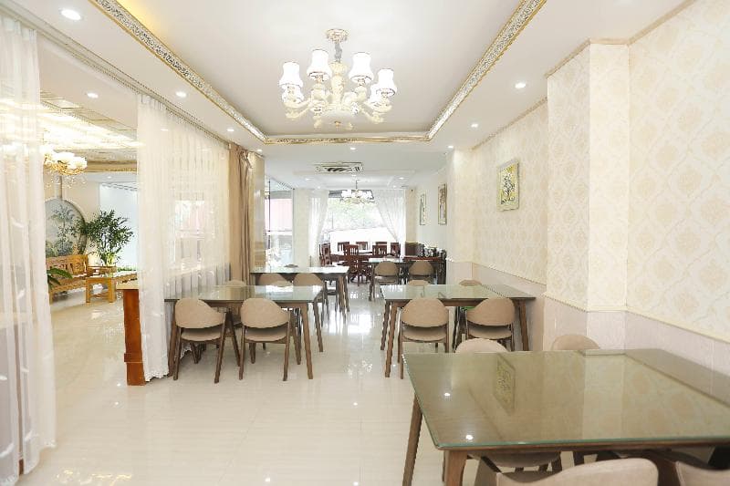 Sun Hotel by OYO Rooms 5