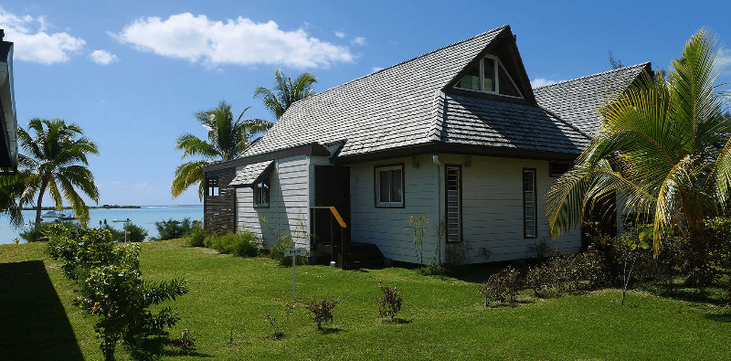 Moorea Sunset Beach main