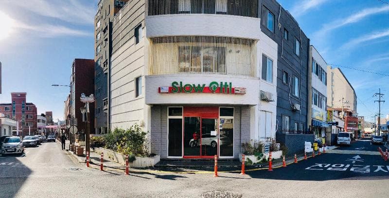 Slow Citi Hostel (Adults Only) 5