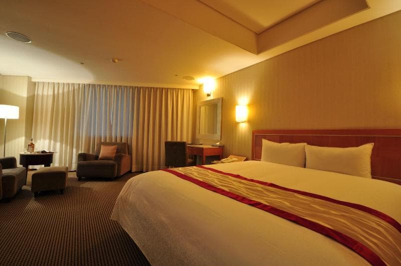 Banqiao Forward Hotel 3