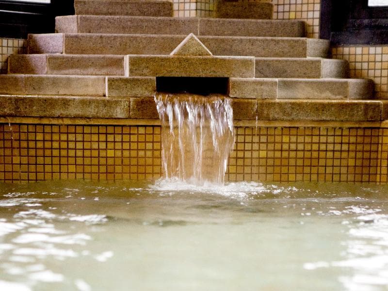 Chat Hot Spring Resort 4