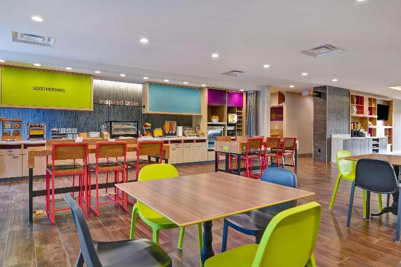 Home2 Suites by Hilton Sarasota I-75 Bee Ridge 3