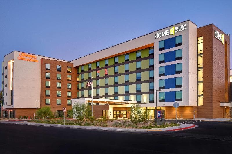 Hampton Inn & Suites Las Vegas Convention Center photo 1