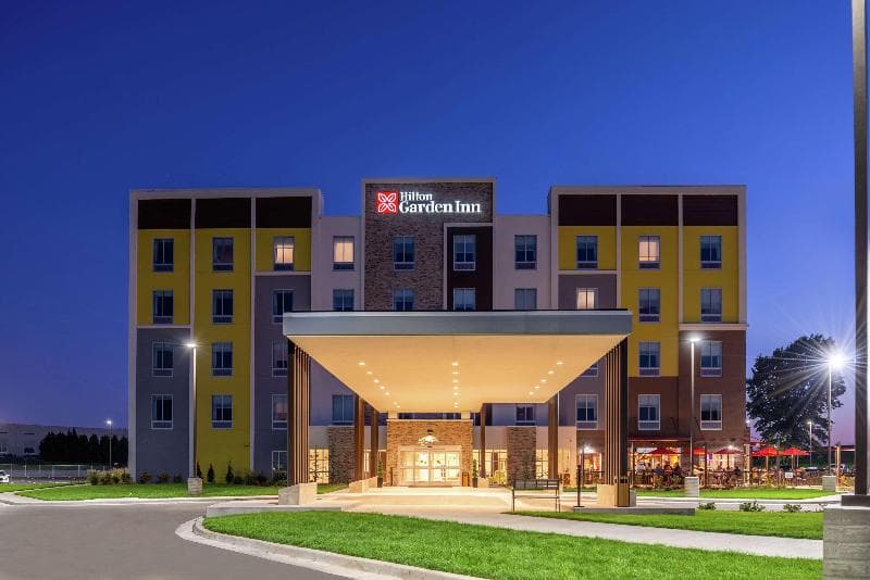 Hilton Garden Inn Kansas City Airport 2