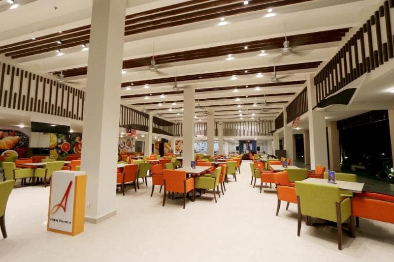 Lanjut Golden Beach & Golf Resort main