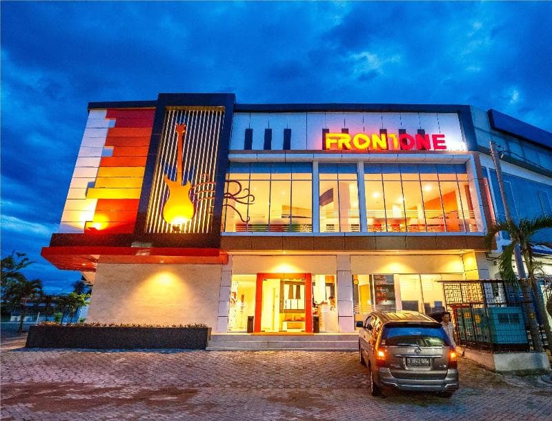 Front One Inn Muntilan 4