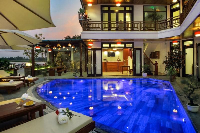 Threeway Riverside Villa 4