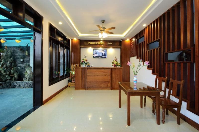 Threeway Riverside Villa 3