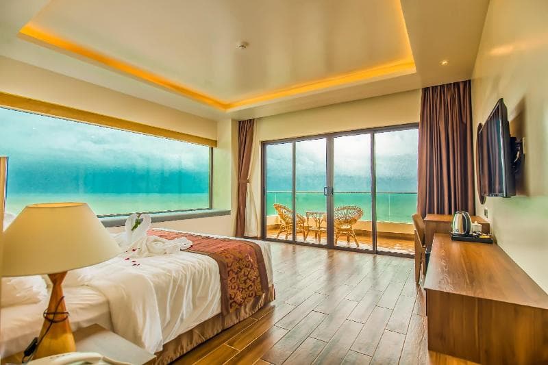 Coral Bay Resort main