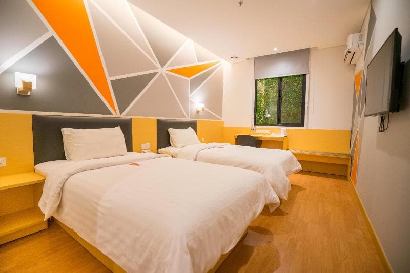 7 Days Premium Hotel Jatinegara main