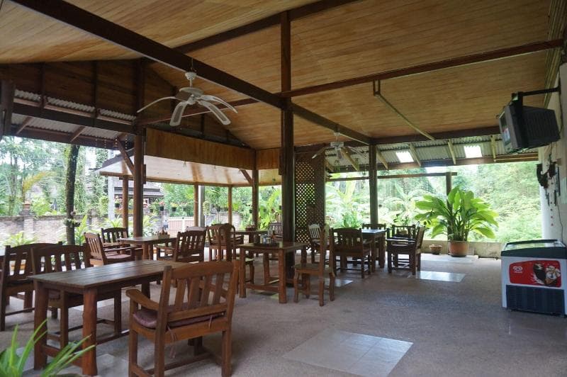 Cousin Resort 5