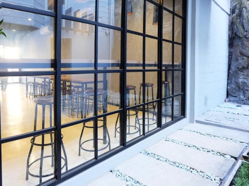 Livinn Hostel City Center Surabaya 4