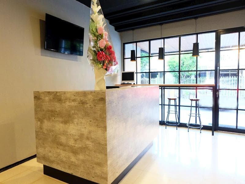 Livinn Hostel City Center Surabaya 3