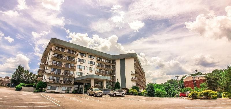 Park Tower Inn 5
