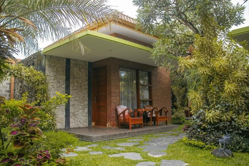 Rumput Hotel Resort & Resto 4
