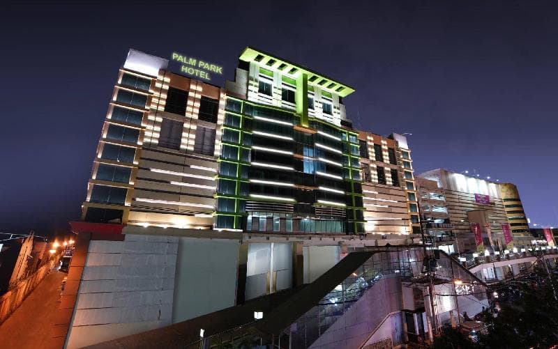 Palm Park Hotel Surabaya 4
