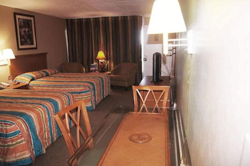 Oceanfront Viking Motel 2