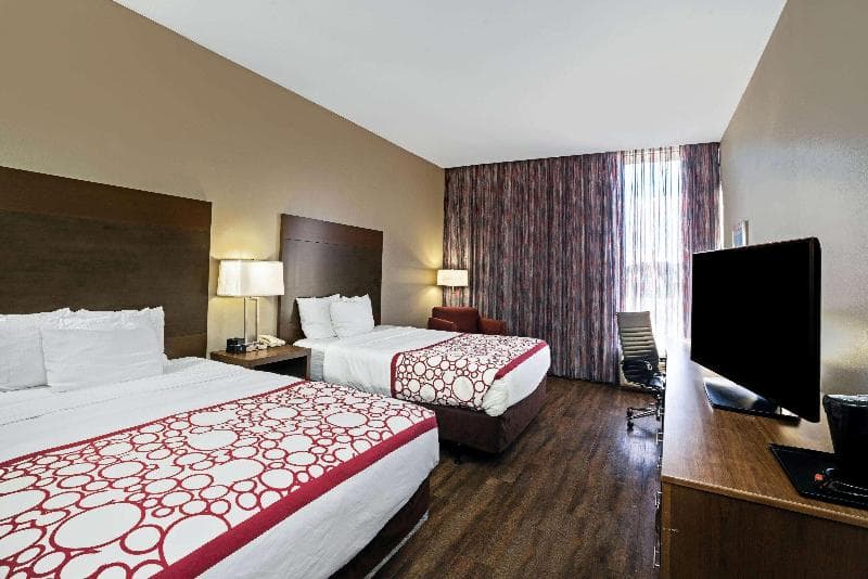 La Quinta Inn & Suites by Wyndham Tuscaloosa University 4
