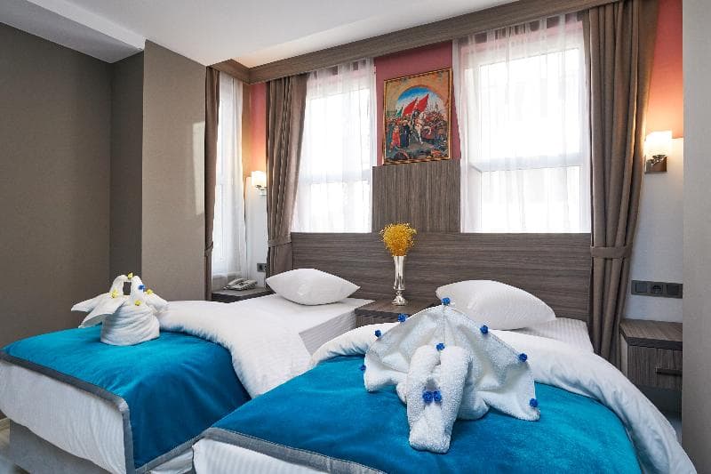 Renzo Hotel 5