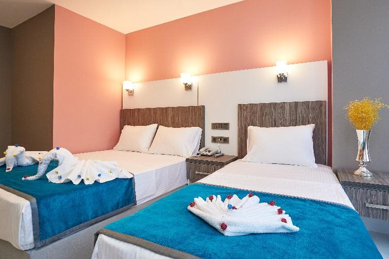 Renzo Hotel 4