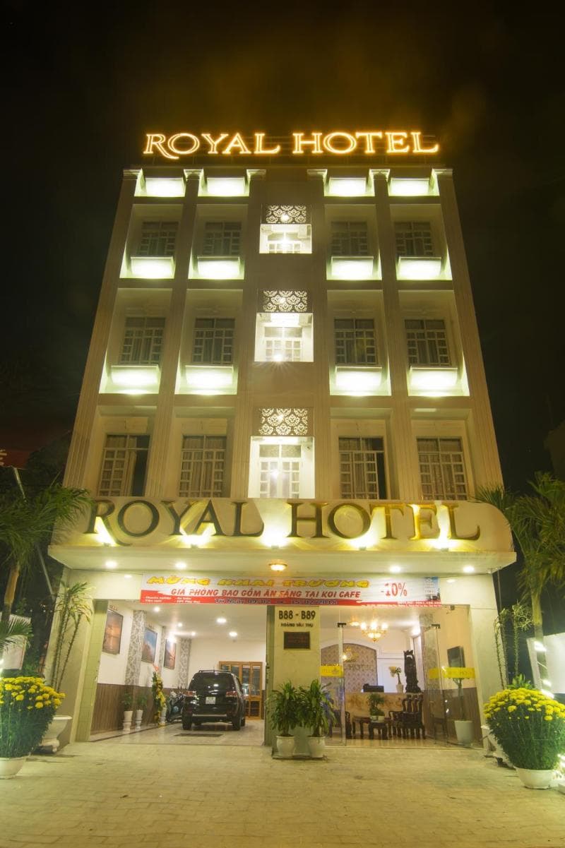 Royal Hotel main