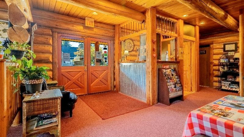 Dodge Peak Lodge 4