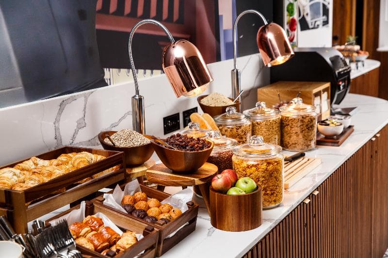 Ibis Styles London Heathrow East 5