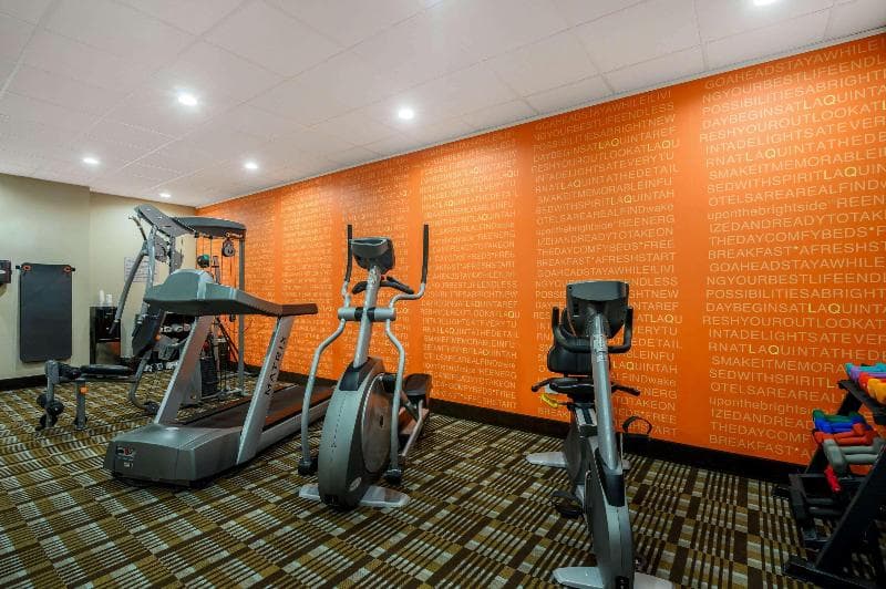 La Quinta Inn & Suites by Wyndham Glendive 2