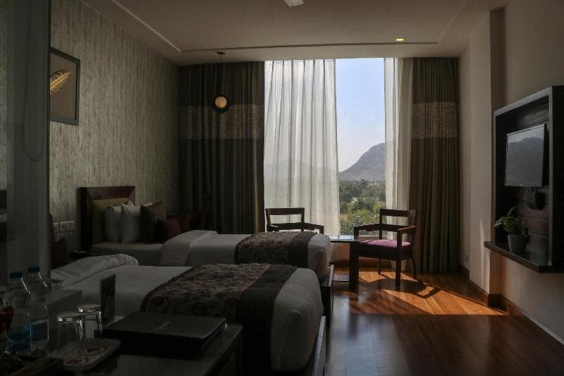 Hotel Brahma Horizon 4