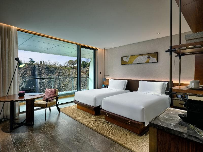 Intercontinental Shanghai Wonderland 5