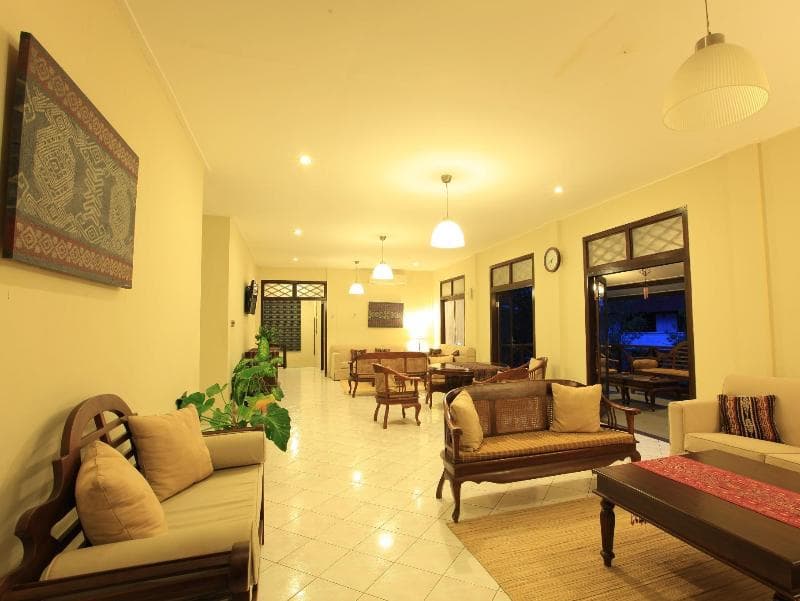 Samawa Transit Hotel photo 1