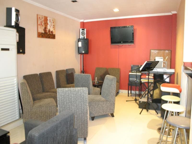 Royal Mamberamo Hotel main