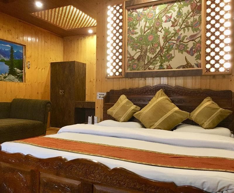 Walisons Hotel 5
