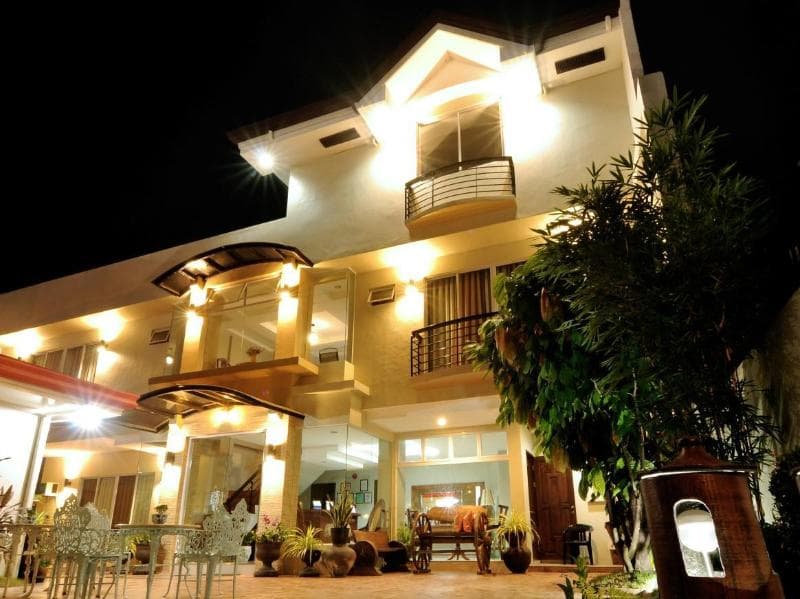 Harbour Gardens Tourist Inn 2