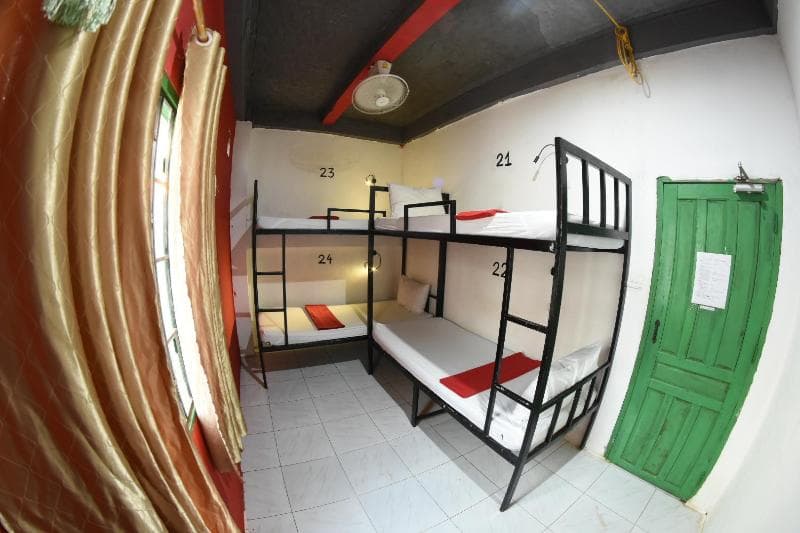 Vang Vieng Rock Backpacker Hostel 3