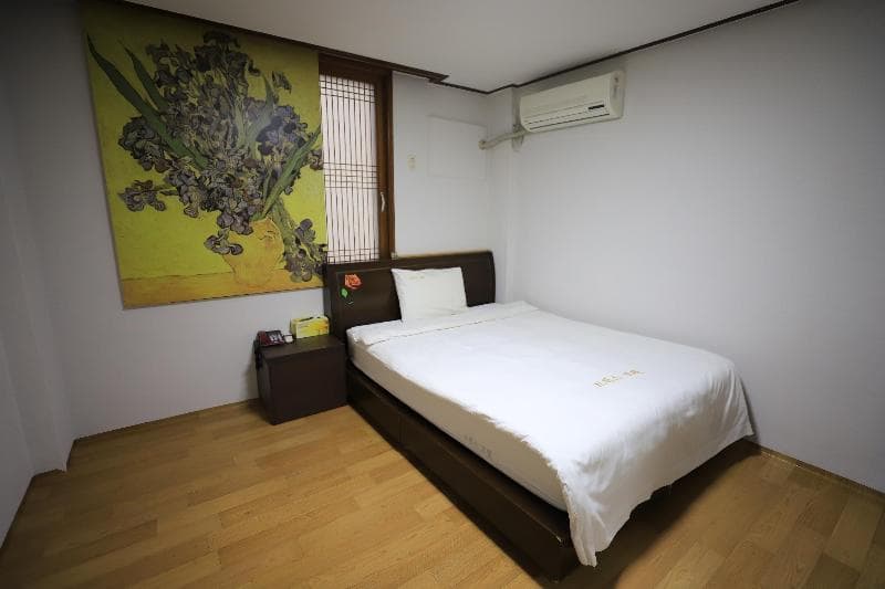 Twins Hotel photo 1