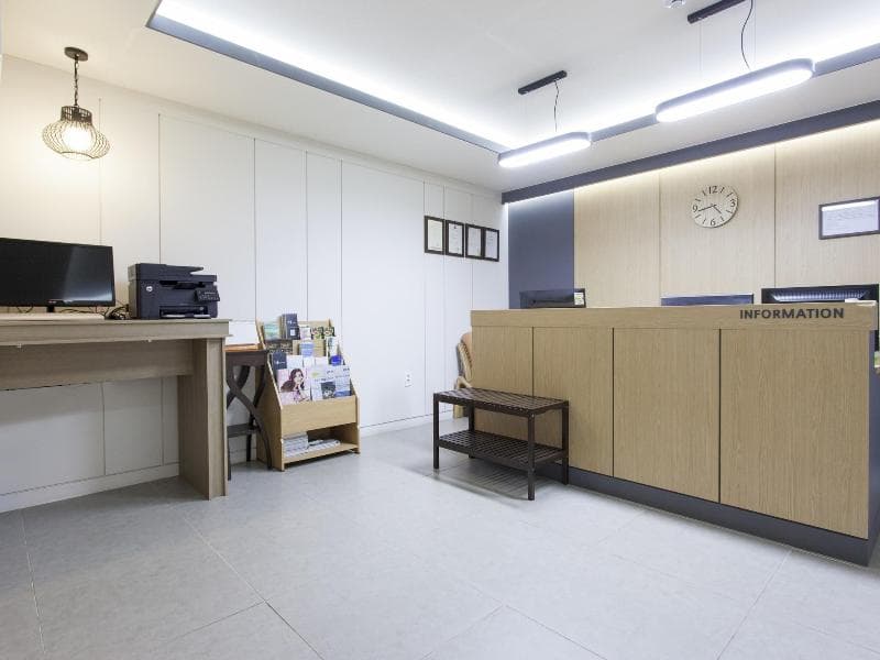 The Hotel Business main