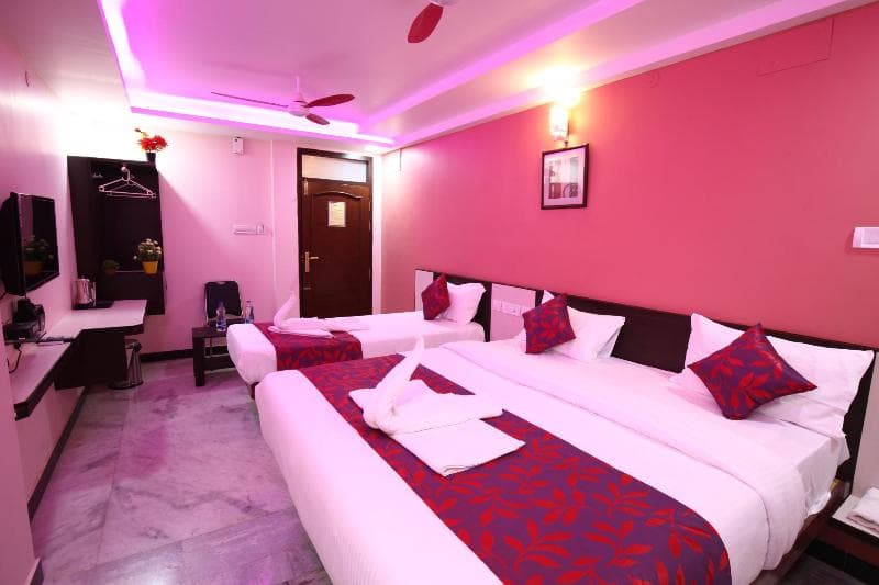 Hotel Lotus photo 1