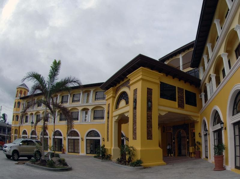 Planta Centro Bacolod Hotel & Residences photo 1