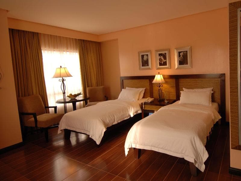 Planta Centro Bacolod Hotel & Residences 4