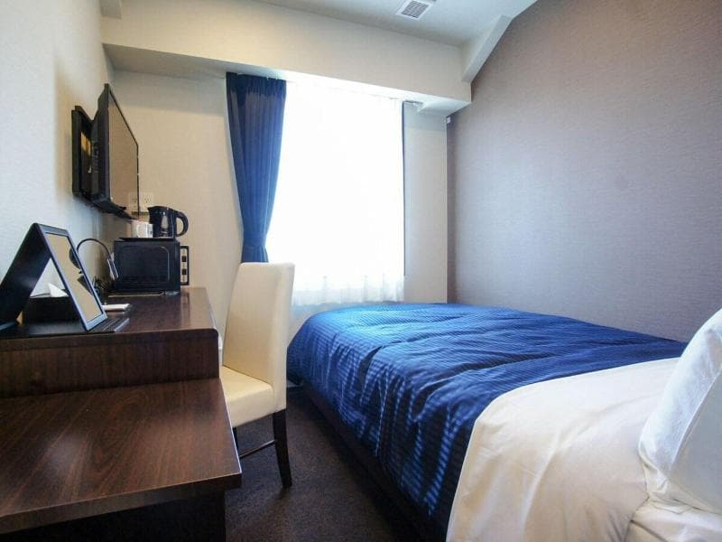 Hotel Livemax Yokohama Motomachi Ekimae photo 1
