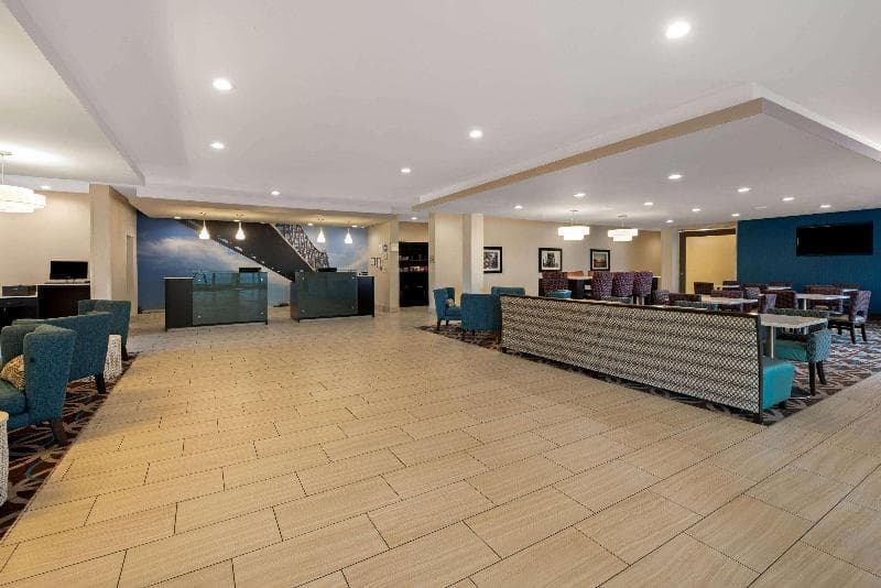 La Quinta Inn & Suites by Wyndham West Monroe 5