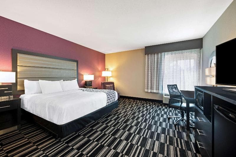 La Quinta Inn & Suites by Wyndham West Monroe 4