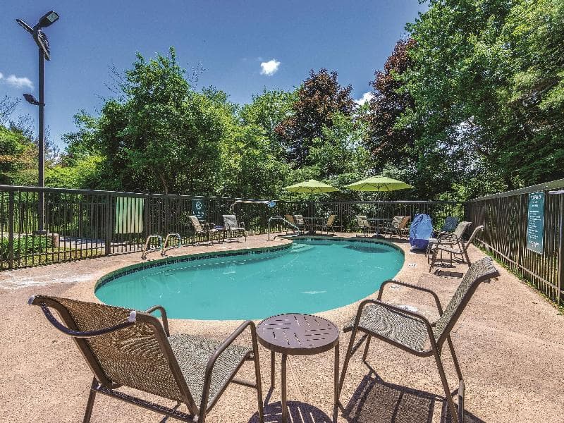 La Quinta Inn & Suites by Wyndham Salem photo 1